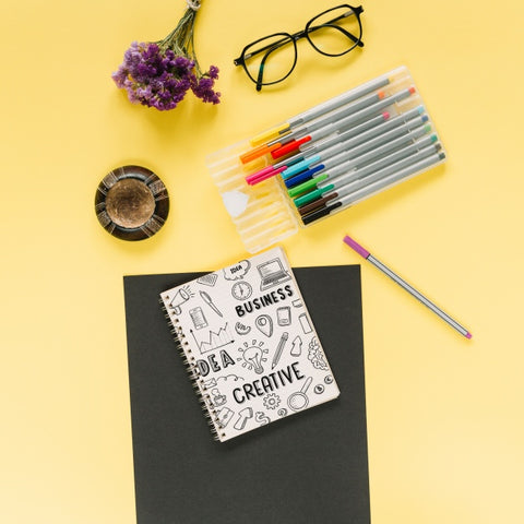 Free Social Media And Internet Mockup With Booklet Or Cover Psd