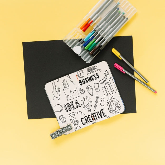 Free Social Media And Internet Mockup With Booklet Or Cover Psd