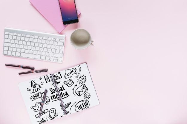 Free Social Media And Internet Mockup With Booklet Or Cover Psd