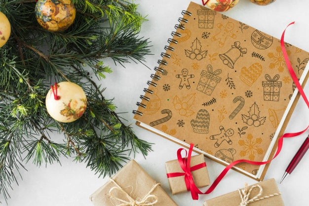 Free Spiral Notebook Mockup With Christmas Concept Psd
