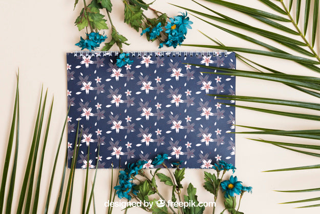 Free Spring Mockup With Spiral Notepad Psd