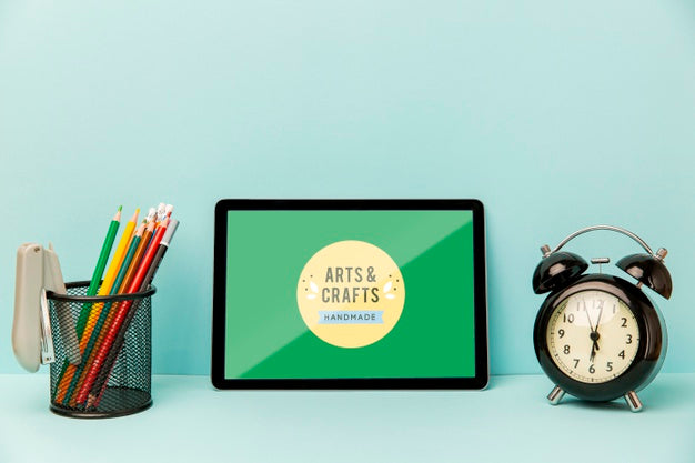 Free Stationery Minimal Tablet With Mock-Up Psd