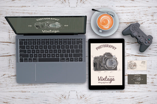 Free Stationery Mockup From Above With Photography Concept Psd