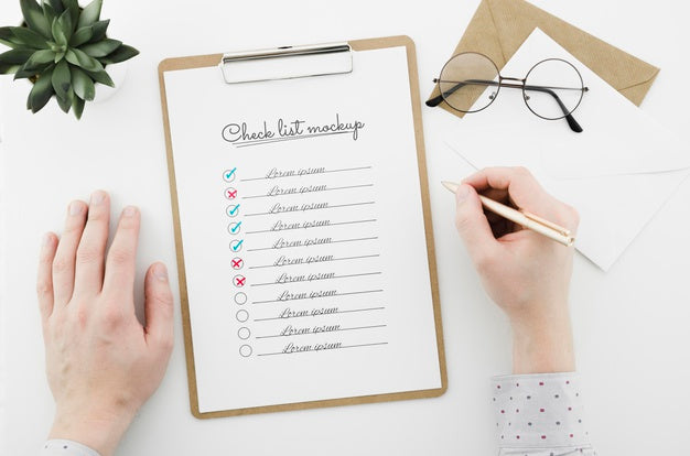 Free Top View Check List With Mock-Up Psd