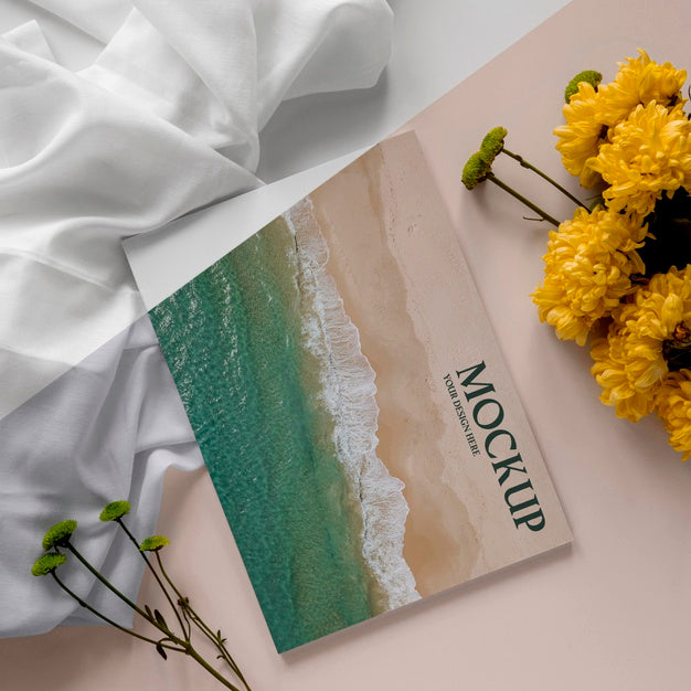 Free Top View Magazine And Plant Assortment Psd