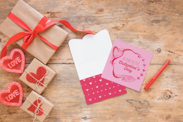 Free Valentine Card Mockup With Composition Of Objects Psd