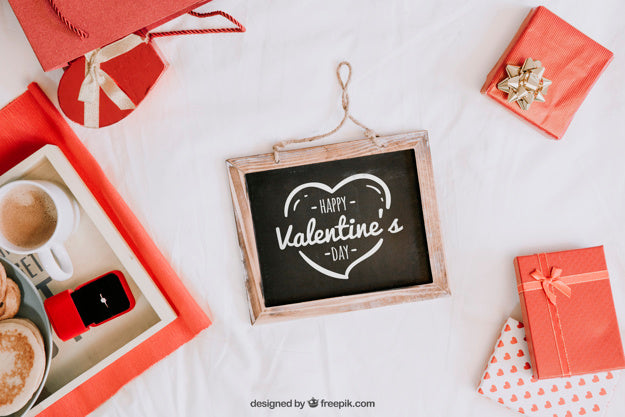 Free Valentine Elements And Frame Mockup Psd