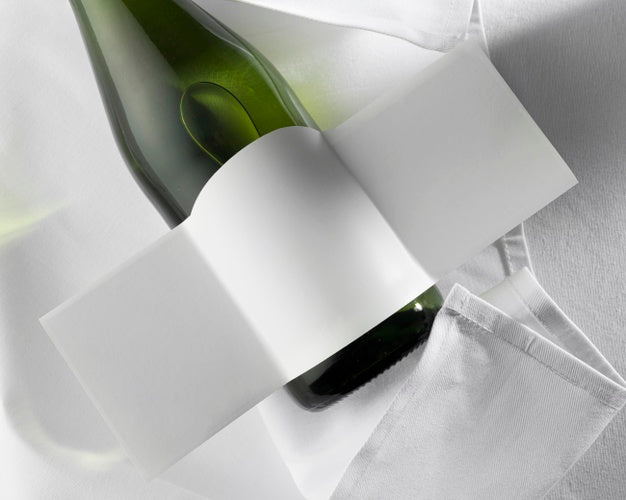 Free Wine Bottle Label Mock Up Flat Lay Psd
