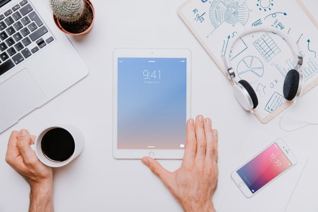 Free Workspace Concept With Tablet In Middle Psd