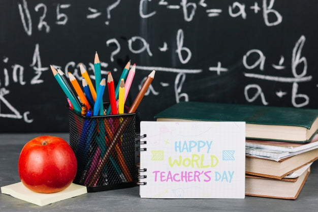 Free World Teacher Day Mockup With Booklet Psd