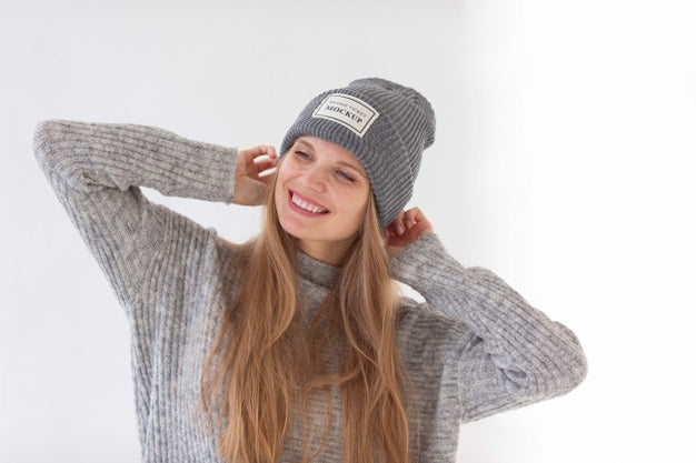 Free Young Woman Wearing Beanie Mockup Psd