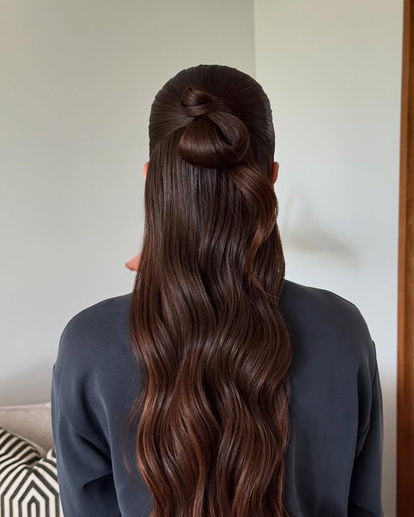 13 Simple Yet Stunning Spring Hairstyles – CreativeBooster
