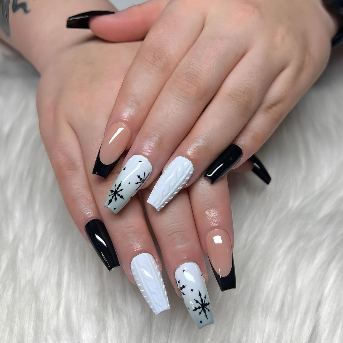 16 Pretty Coffin Nail Ideas