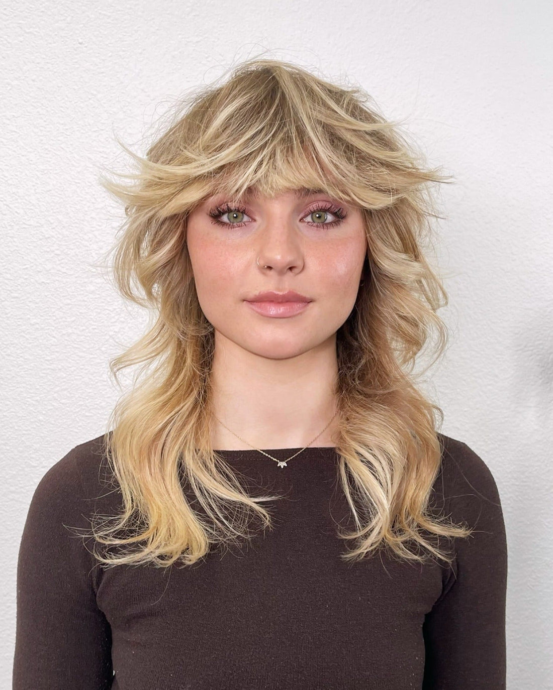 15 Medium Layered Shag Cuts That Scream Cool and Carefree