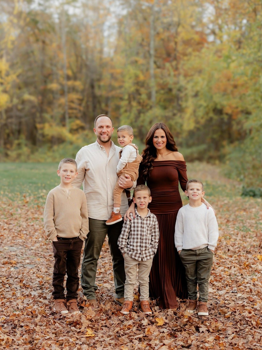15 Perfect Fall Family Photo Outfits