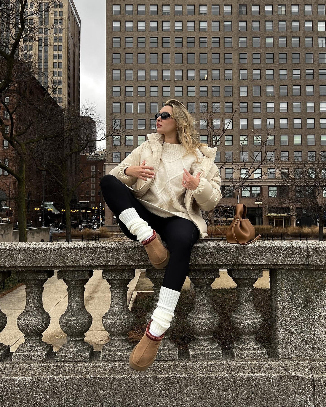 14 Cool-Girl Outfits with Leg Warmers