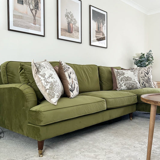 13 Beautiful Green Sofa Living Room Decor Ideas