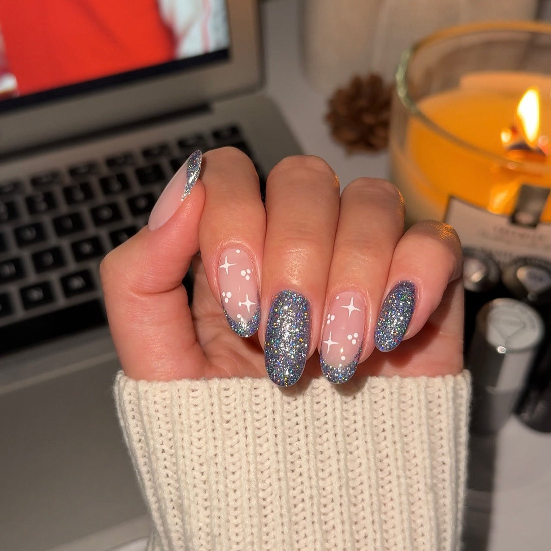 13 Chic Winter Almond Nails That Actually Look Good