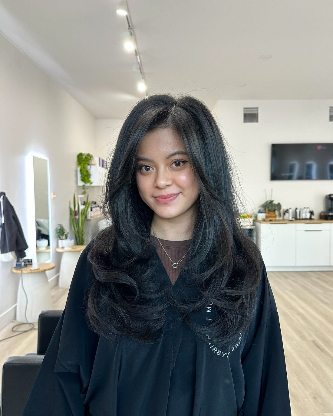 15 Face-Framing Haircuts for Perfect Everyday Hair