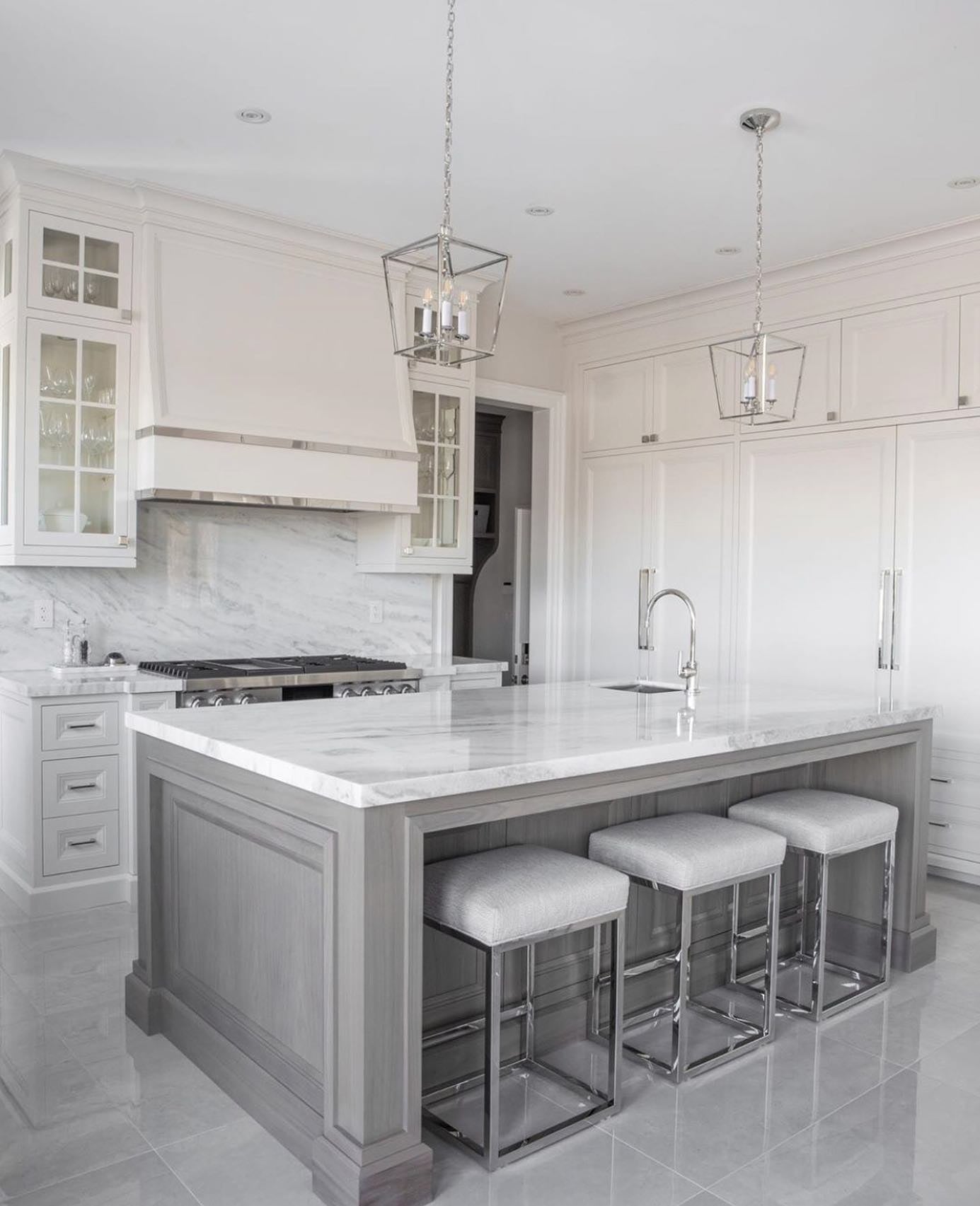 14 Simple White and Gray Kitchen Ideas That Work 2026 – CreativeBooster