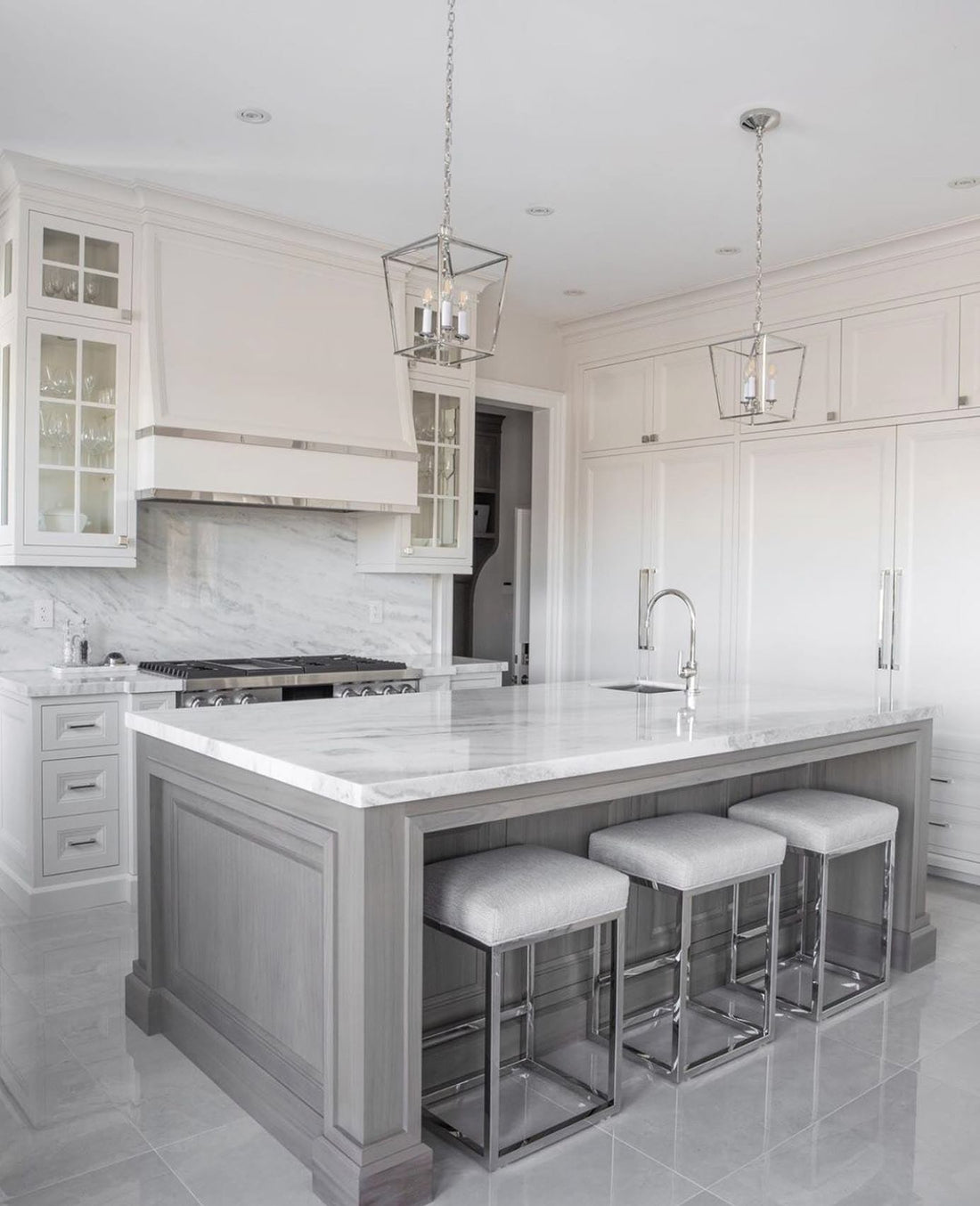 14 Simple White and Gray Kitchen Ideas That Work 2026