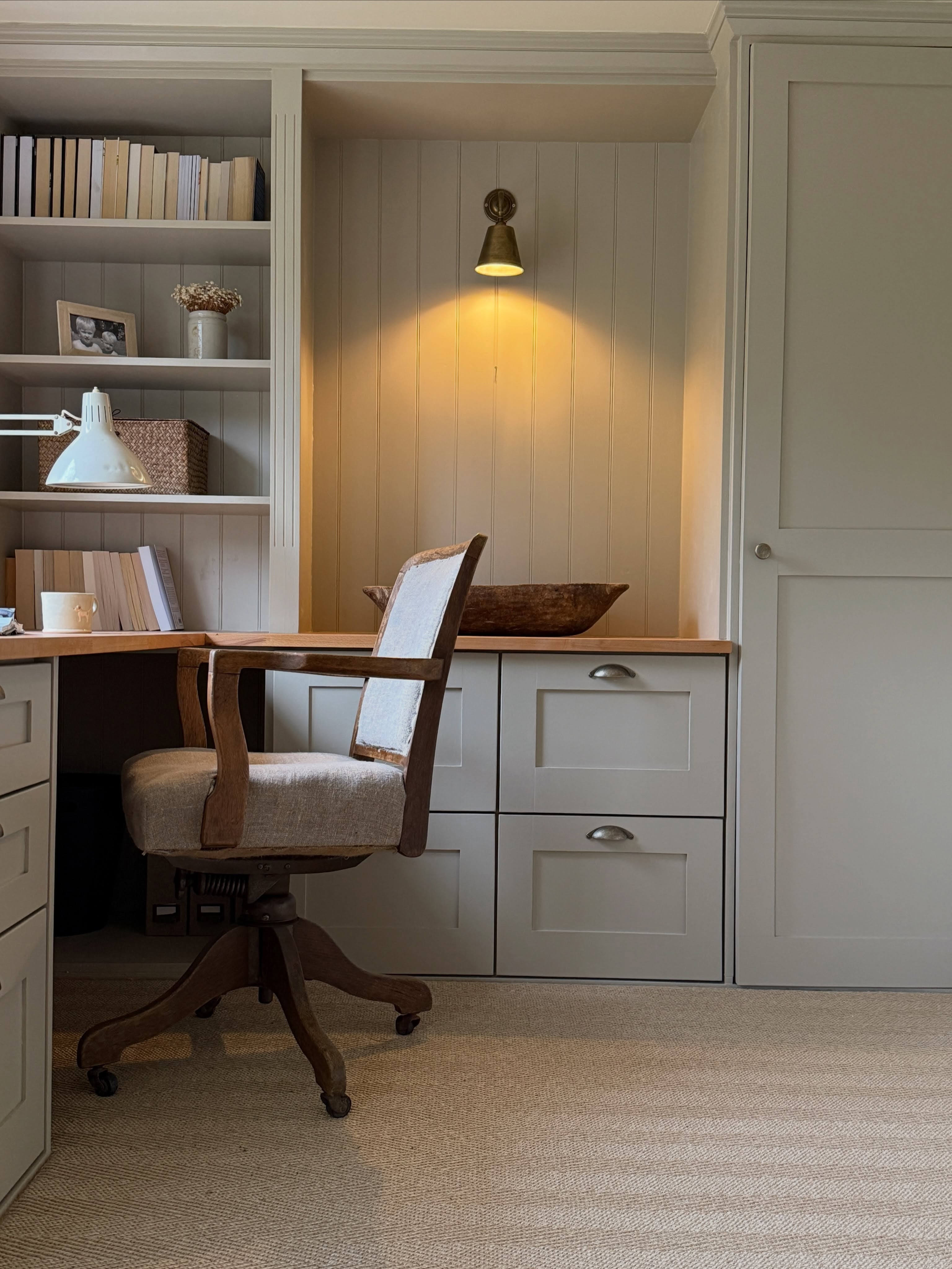 13 Tiny Office Ideas with Big Impact – CreativeBooster
