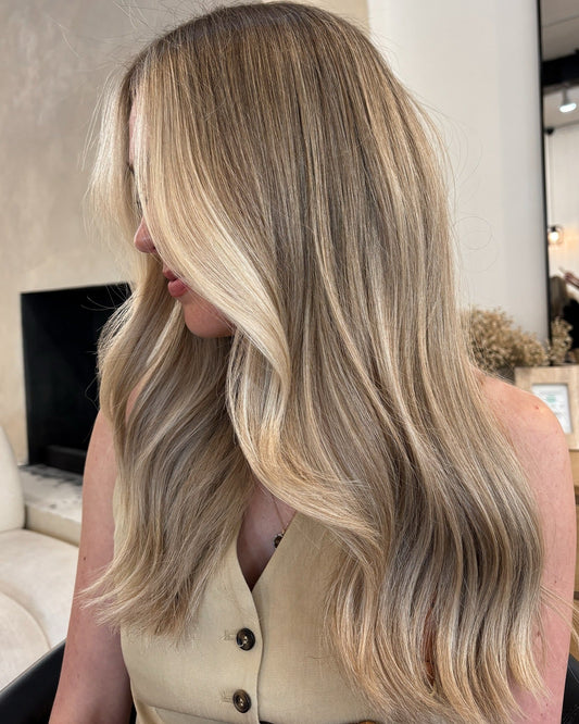 18 Radiant Honey Blonde Hair with Highlights to Try Now