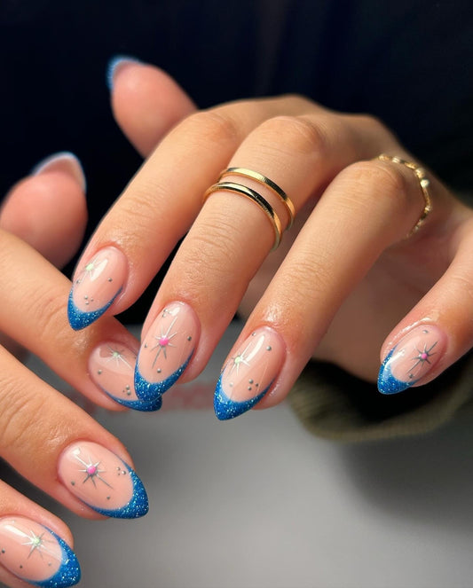 13 Stylish Blue Glitter Nails You Need to See