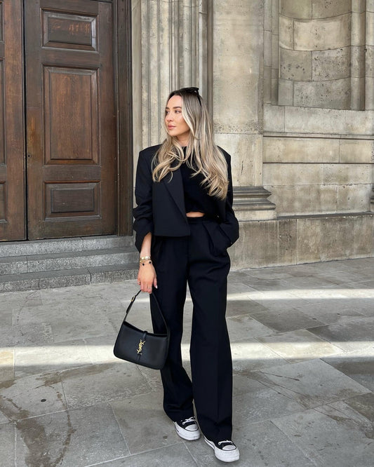 13 Modern Outfits with Black Pants