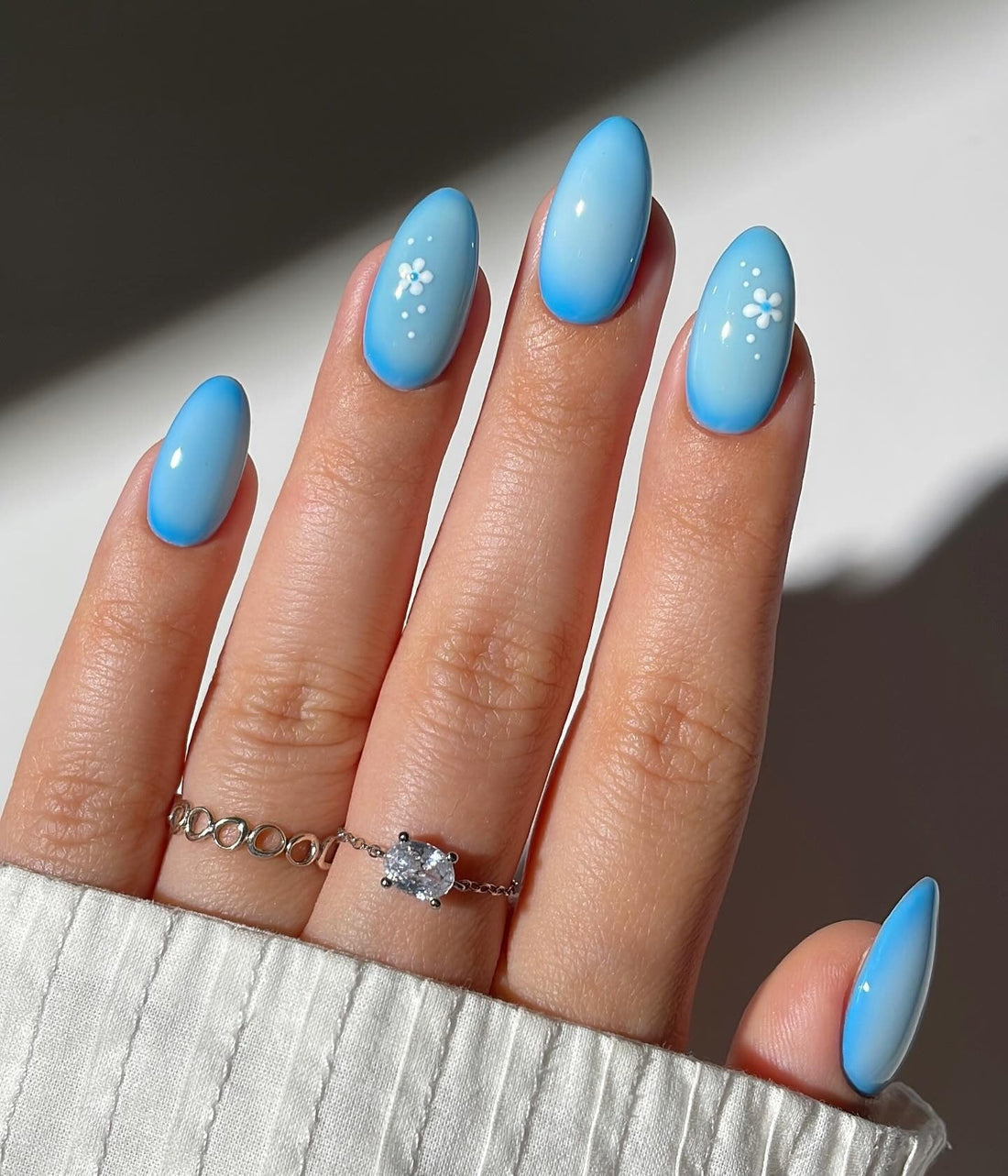 18 Light Blue Nail Ideas That Never Go Out of Style