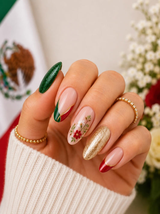 15 Sparkly Red and Green Nail Ideas