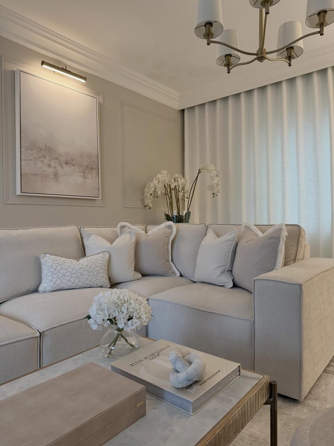 15 Stunning Living Room Ideas with Curtains 2026