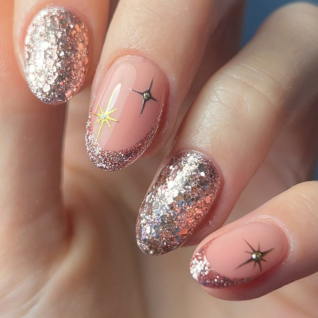 15 Glitter Nail Ideas That Shine All Season