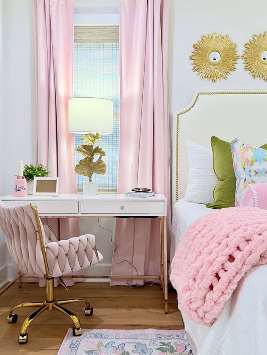 13 Elegant Bedroom Ideas with Rugs 2026