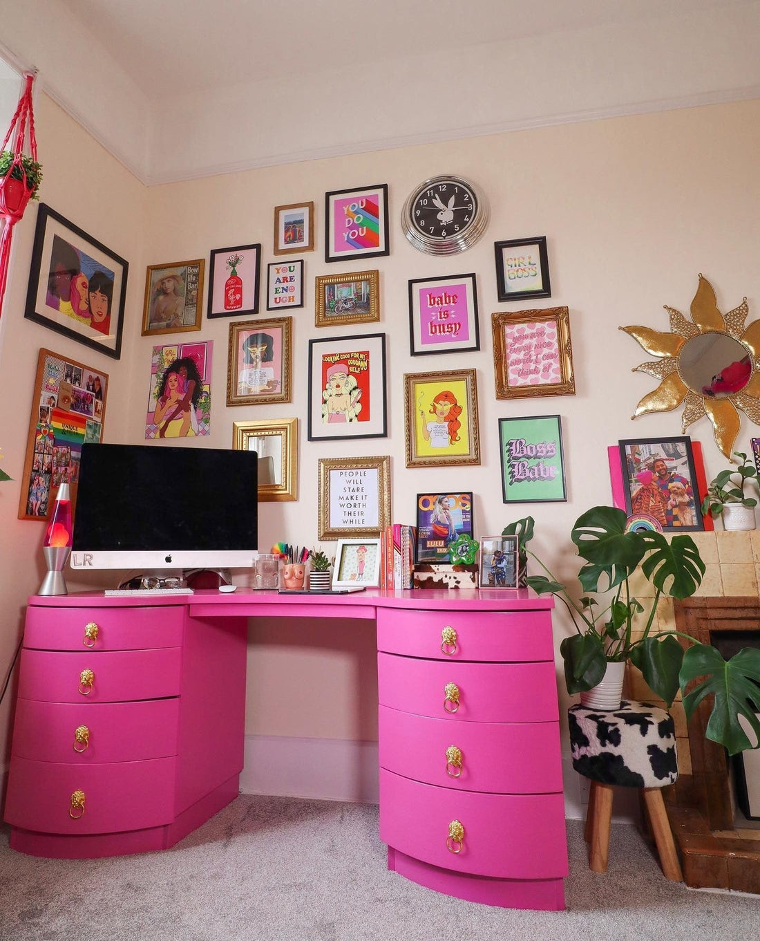 15 Thoughtfully Designed Colorful Office Ideas