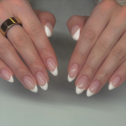 13 Classy White French Tip Nail Ideas