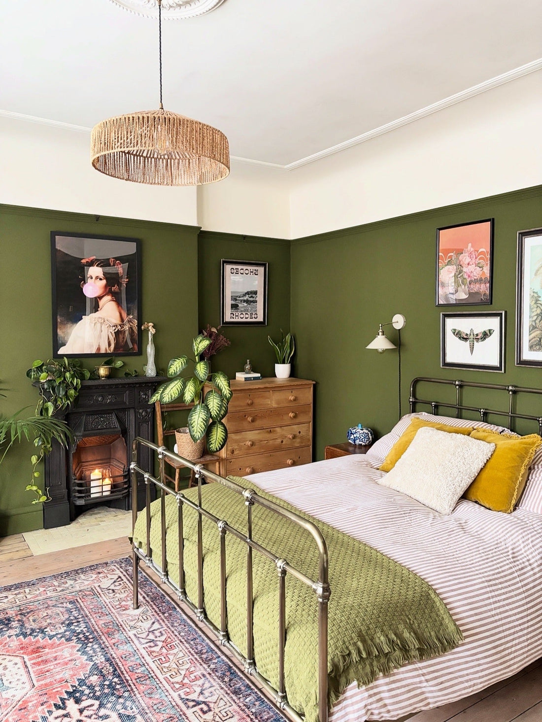 13 Green and Gold Bedroom Ideas for 2026 – CreativeBooster