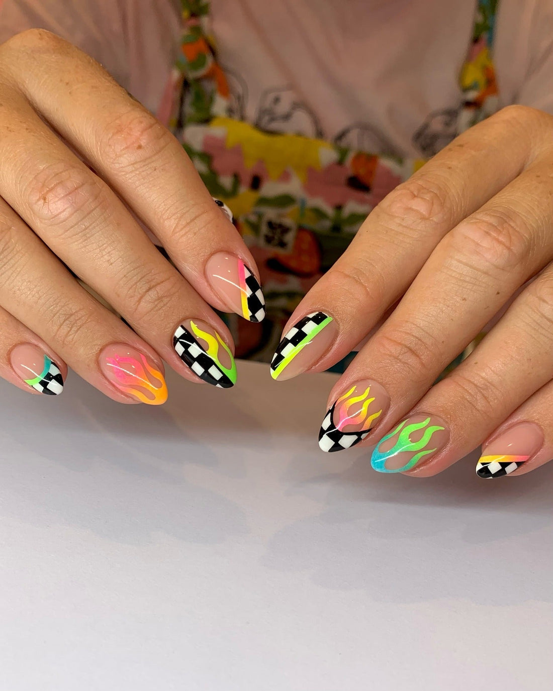 16 Neon Nail Ideas That Glow Bright