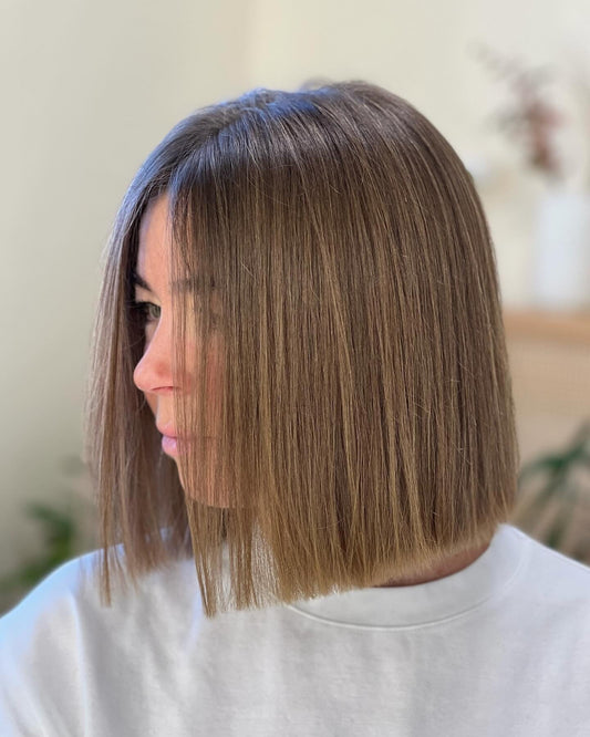 18 Blunt Cut Bob Styles That Redefine Chic ✂️