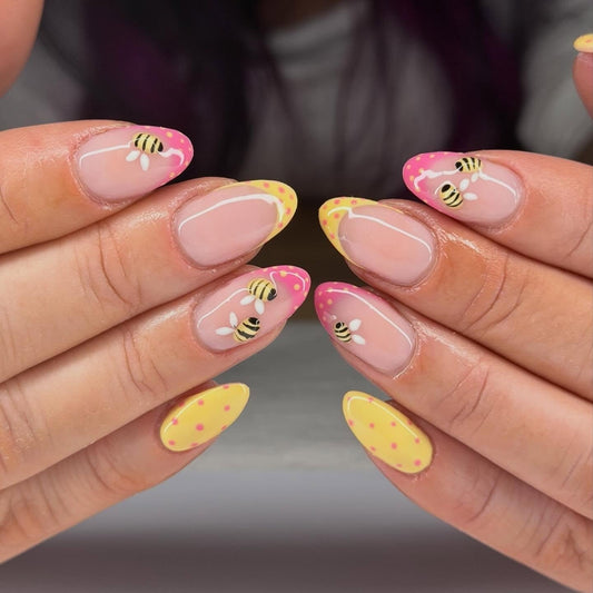 18 Buzz-Worthy Bee Nail Ideas