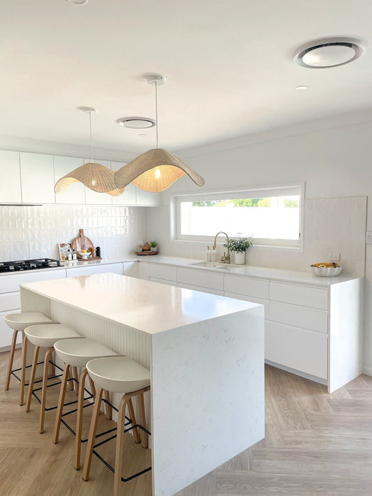 15 Beach Kitchen Ideas That Look Chic and Coastal