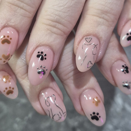 15 Adorable Paw Print Nail Ideas