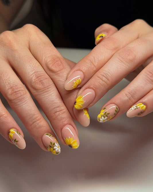 18 Playful Sunflower Nail Ideas That Bring the Sunshine