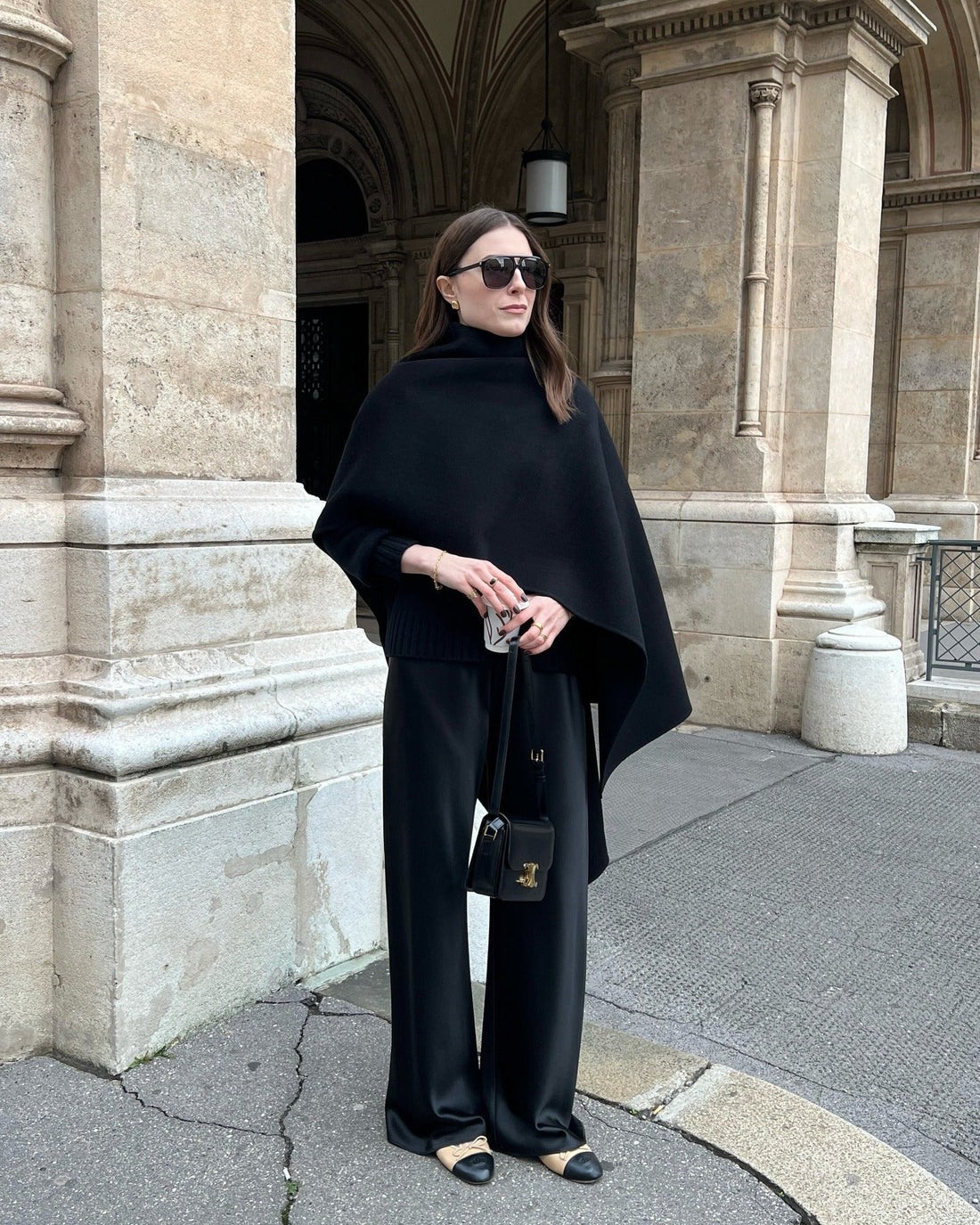 16 Smart All Black Outfits for Women 2026