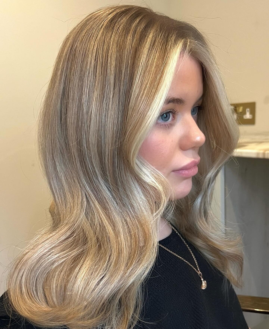 16 Pretty Honey Hair Color Trends