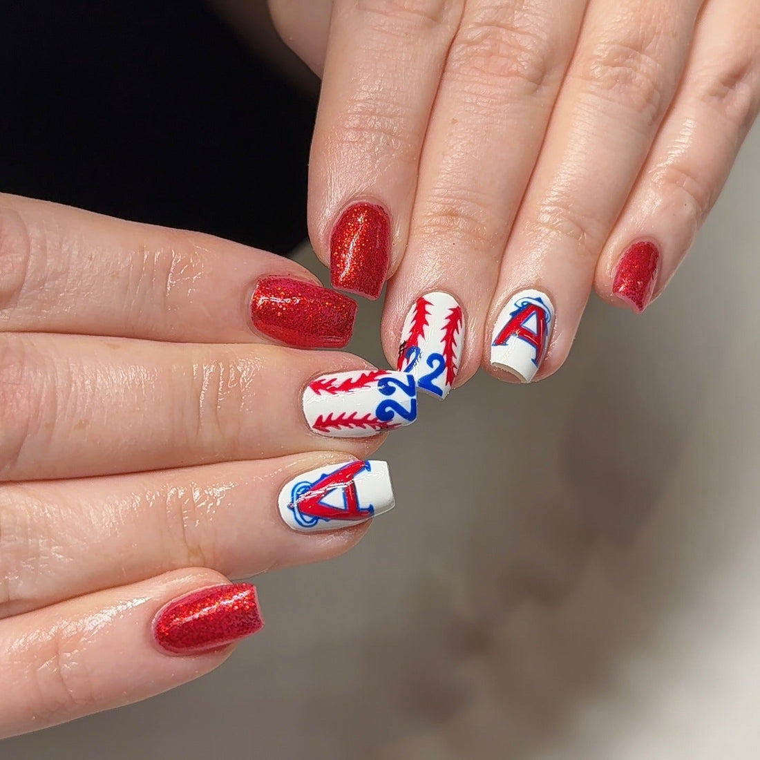 16 Creative Baseball Nail Ideas