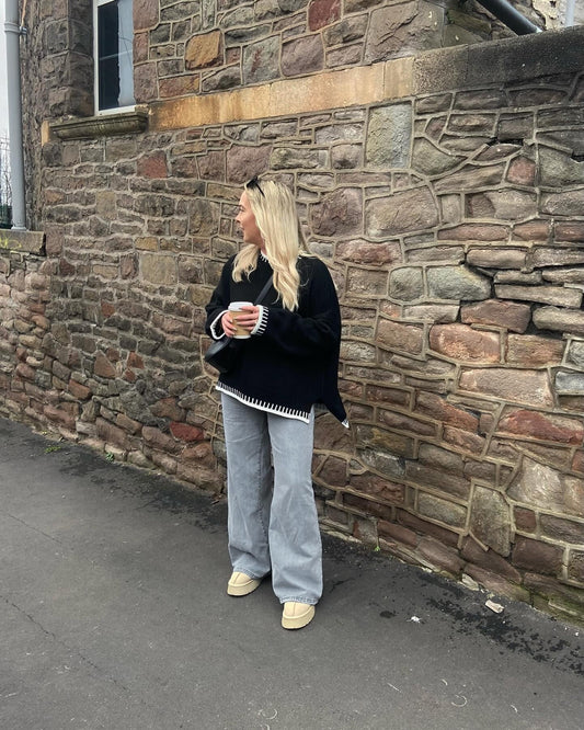 13 Effortless Outfits with Grey Jeans 2026