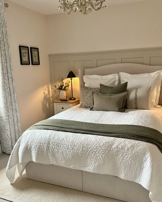 25 Calm and Comfortable Spare Bedroom Tips