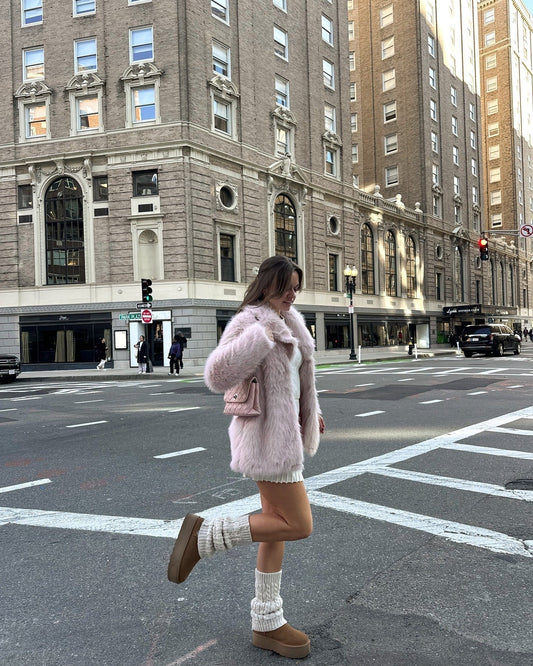 13 Cozy Leg Warmer Outfit Ideas