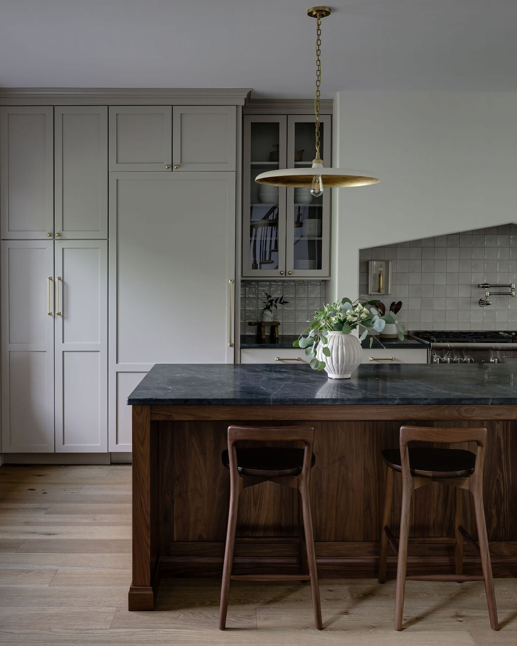 15 Timeless Dark Countertops Kitchen Ideas 2026